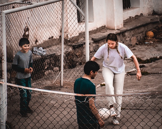 能從谷底爬 能從谷底爬